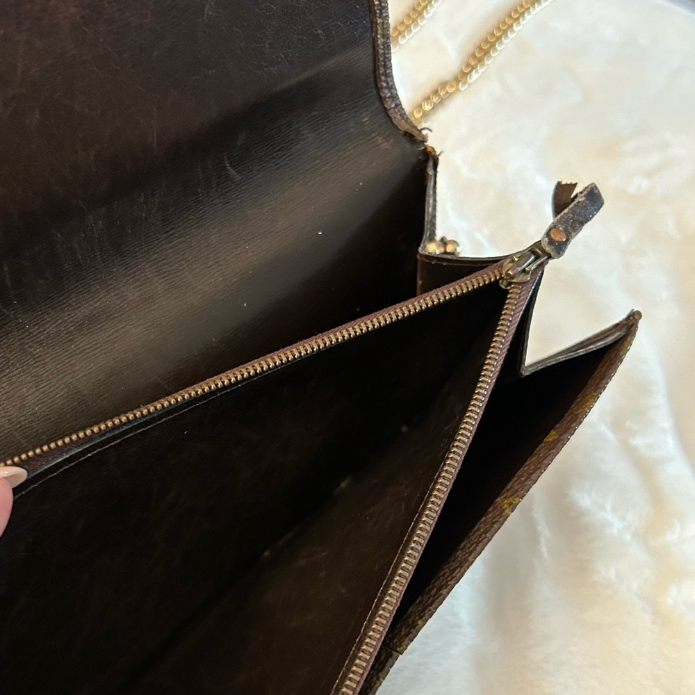 Louis Vuitton Monogram Sarah Wallet - with D-ring attached - Picture 6 of 13